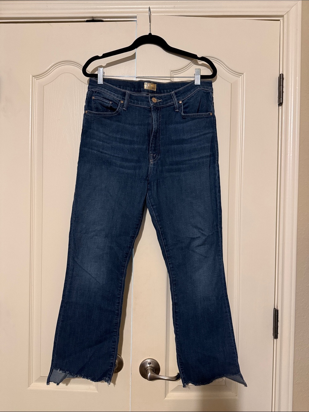 MOTHER The Insider Step Fray Dark Blue Cropped Raw Hem Jeans